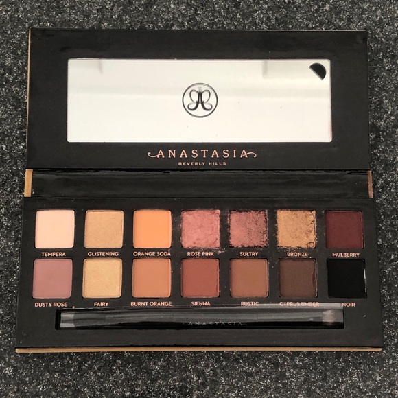 Eyeshadow palette - Picture 5 of 5